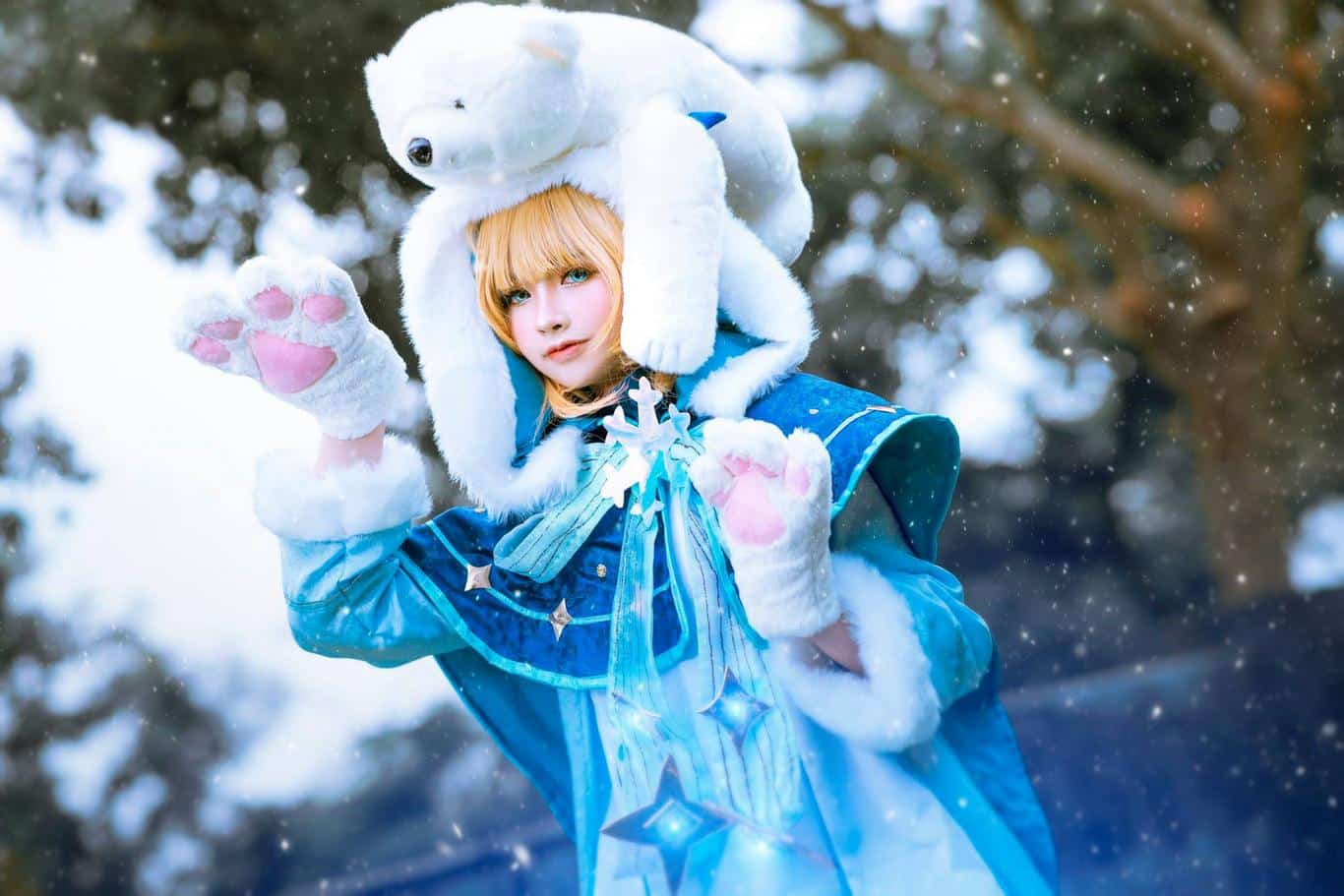 Hình Alice bé gấu tuyết cosplay