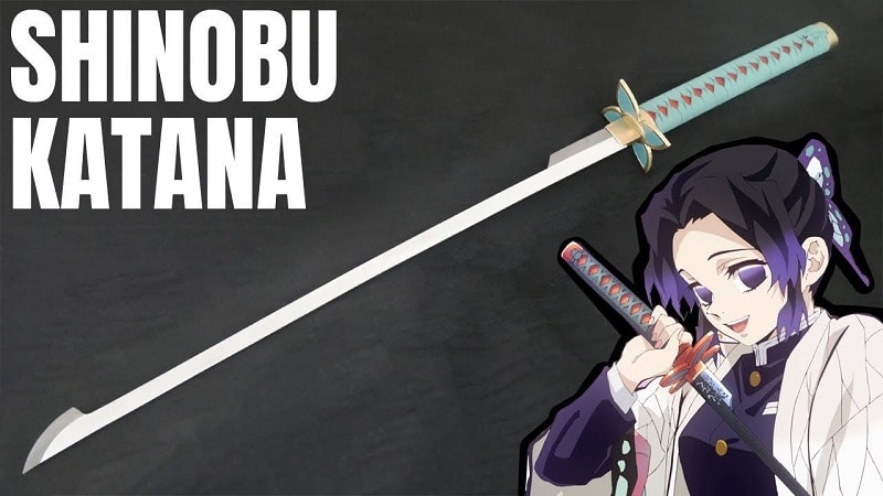 Hình Kochou Shinobu và thanh kiếm của cô ấy